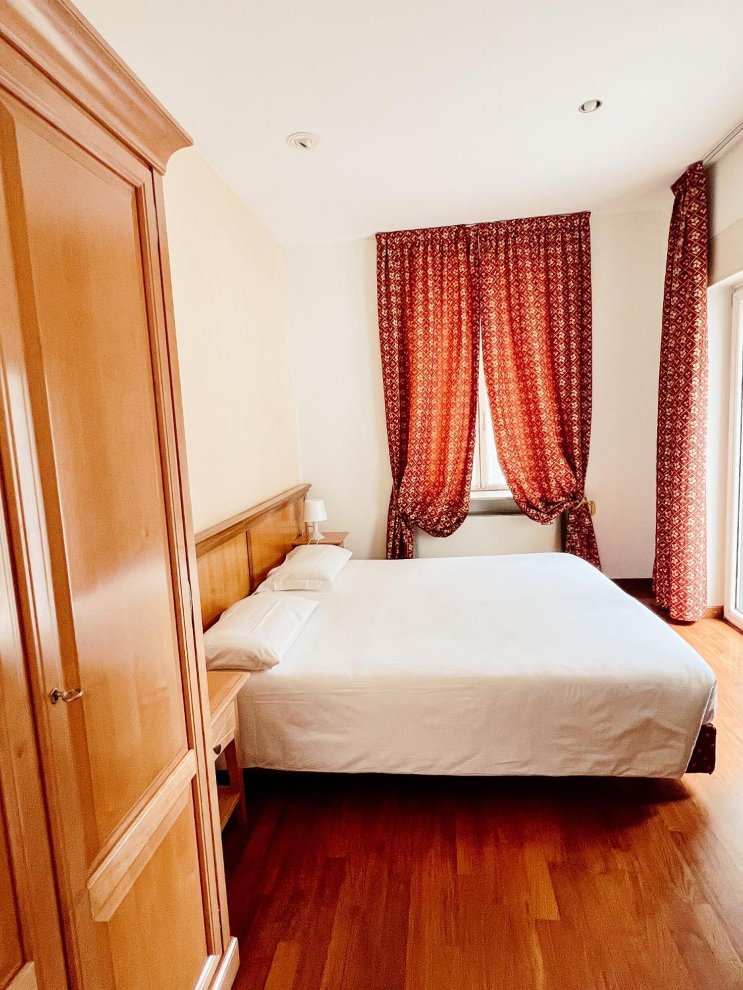 Gorizia Inn Bagian luar foto