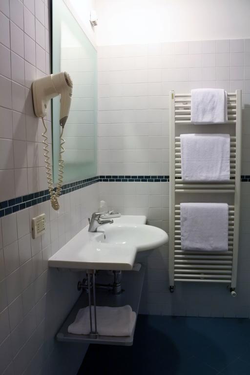 Gorizia Inn Bagian luar foto